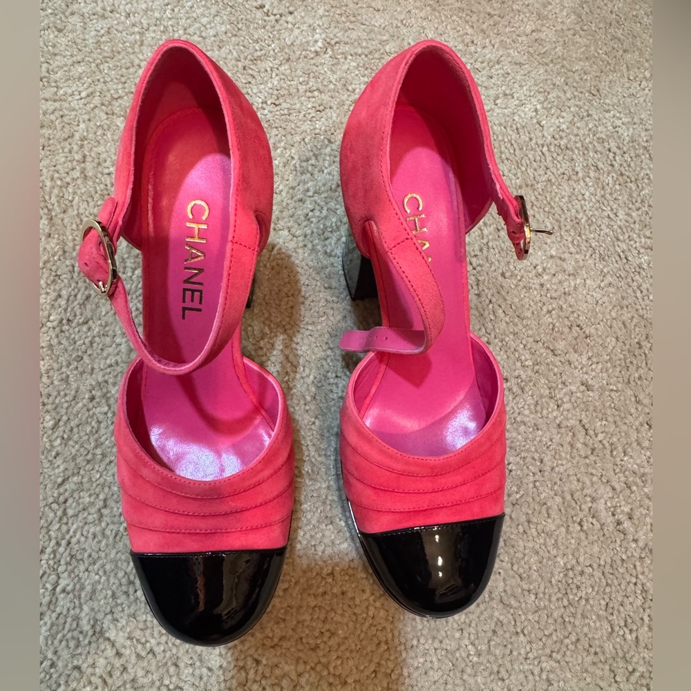 CHANEL Pink and Black Heels Sz 39.5
